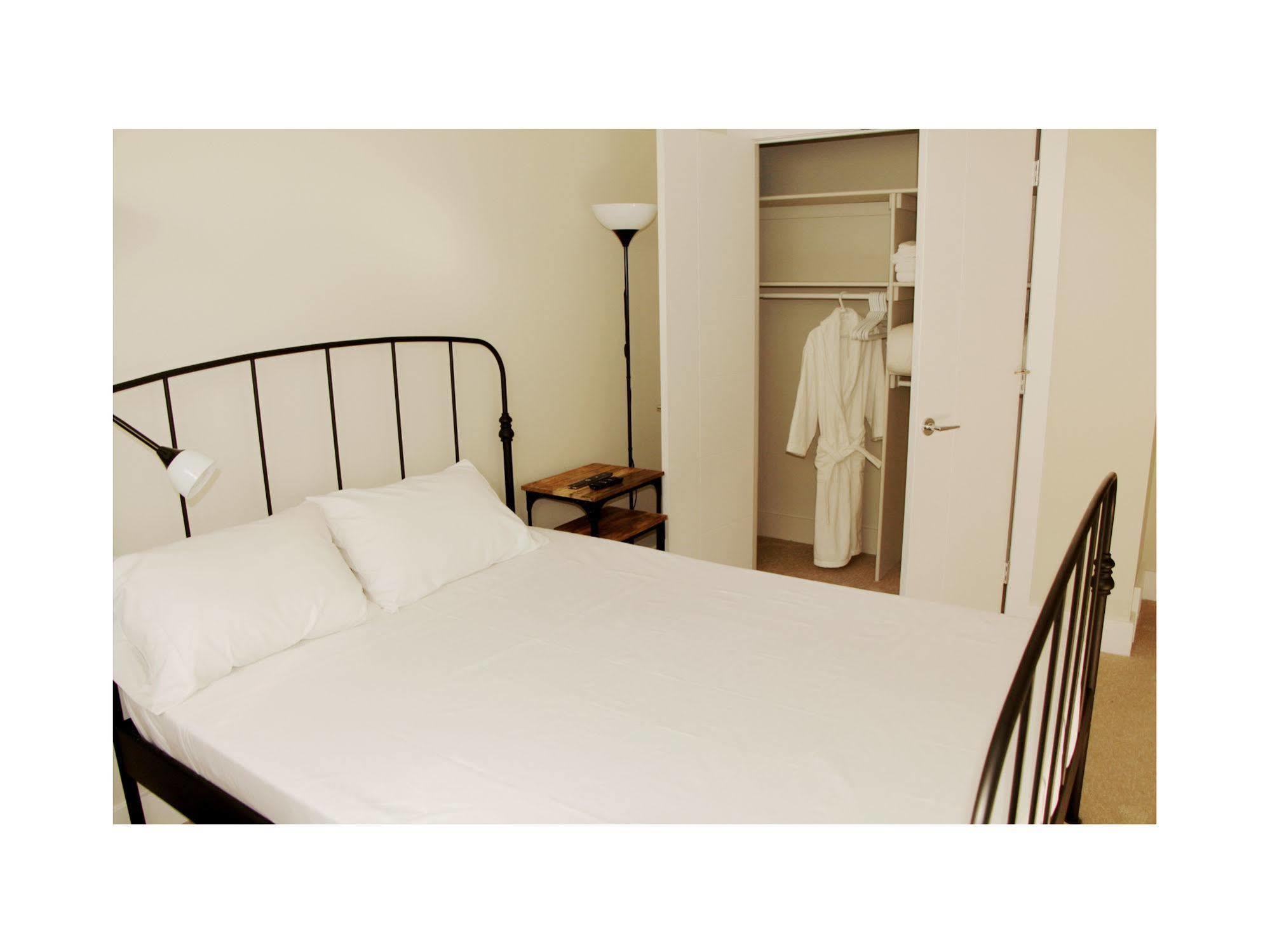 Ritchie B&B Эдмонтон Экстерьер фото
