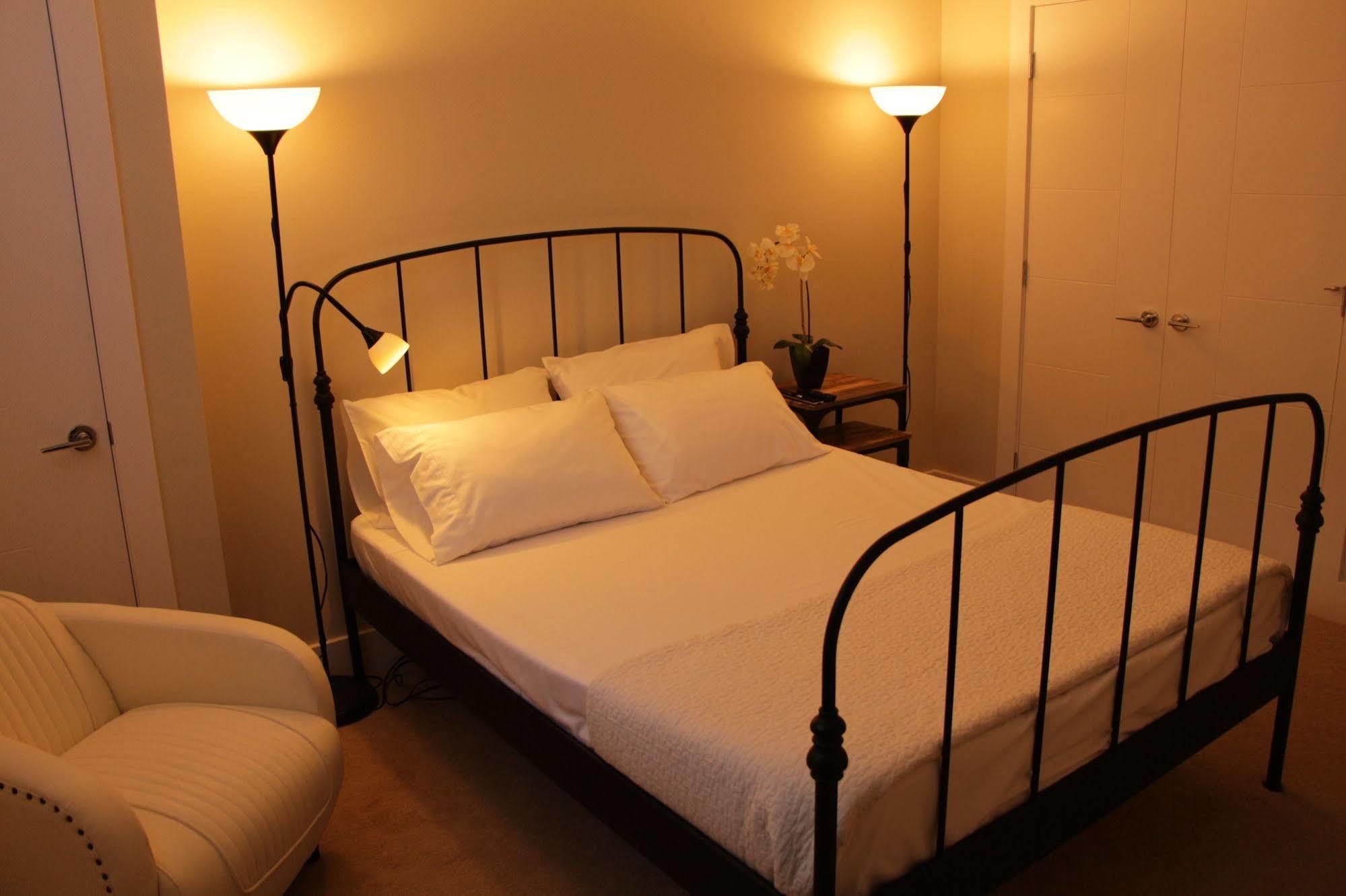 Ritchie B&B Эдмонтон Экстерьер фото